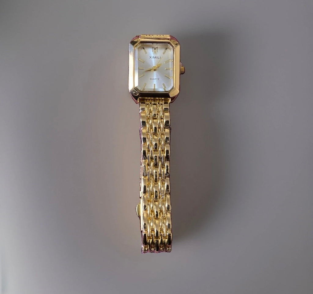 Montre Acier Inoxydable Élégante – Bracelet Maille Dorée Cadran Blanc