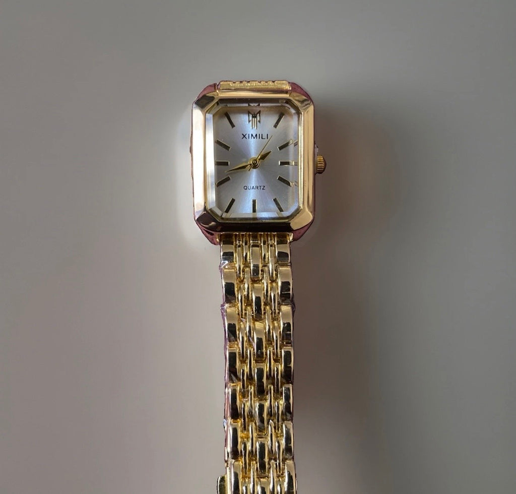Montre Acier Inoxydable Élégante – Bracelet Maille Dorée Cadran Blanc